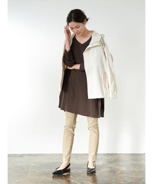 AMERICAN HOLIC（アメリカンホリック）の「カラースキニーフィット ＊（その他パンツ・レディース・ブラック/ベージュ/グレイッシュベージュ・SMALL/MEDIUM/LARGE/X-SMALL/LL）」の18枚目の写真