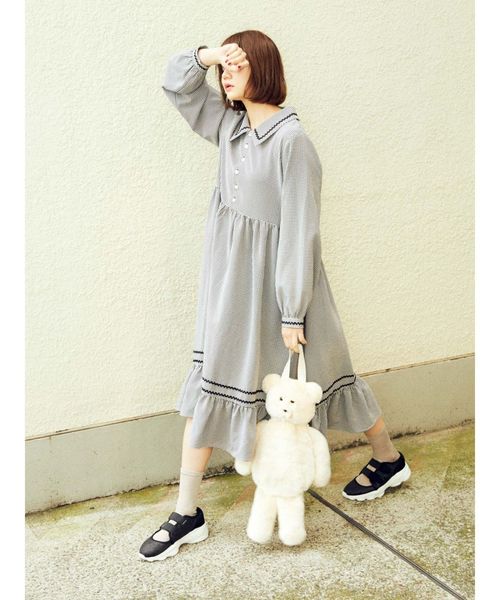 merry jenny（メリージェニー）の「なみなみカラーシャツワンピース（ワンピース・レディース・ブラック/ベージュ・FREE）」の3枚目の写真