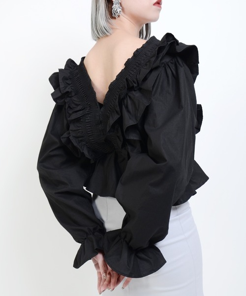 Narcissus(ナルシス)の「【cheap!!by vaNite】VフリルTOPS(Tシャツ/カットソー)」|ブラック