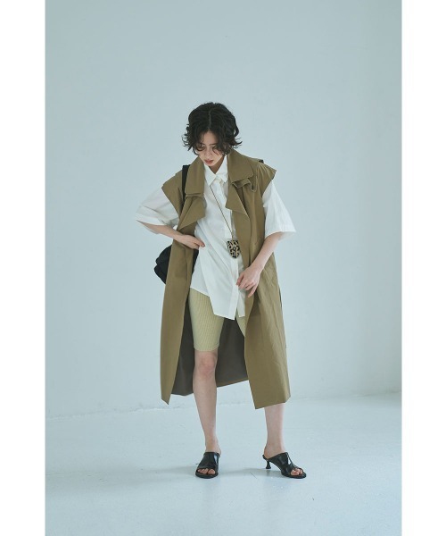 marjour(マージュール)の「TRENCH LONG VEST(トレンチコート・レディース・ベージュ・MEDIUM)」の2枚目の写真