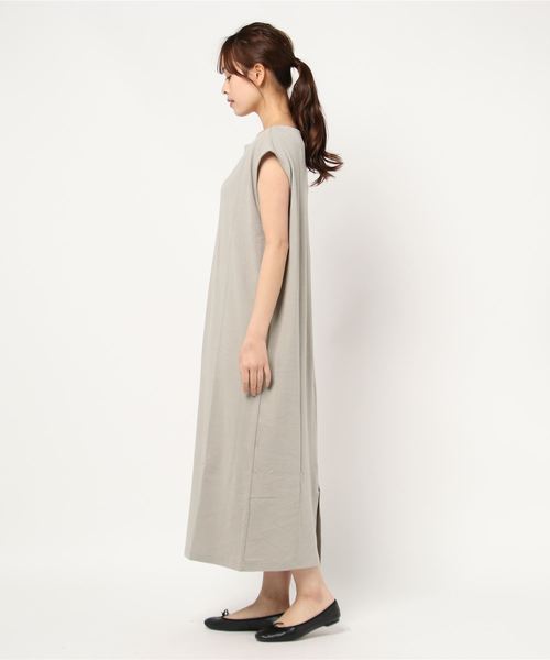 fifth（フィフス）の「リップルフレンチスリーブワンピース（ワンピース・レディース・グレイッシュベージュ/ベージュ・MEDIUM）」の4枚目の写真