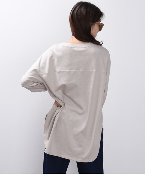 ap retro（アプレトロ）の「ラウンドヘムビッグプルオーバー【ZOZOTOWN限定商品】（Tシャツ/カットソー・レディース・オフホワイト/ブラック/グレー/ベージュ/ダークブラウン/グリーン・FREE）」の22枚目の写真