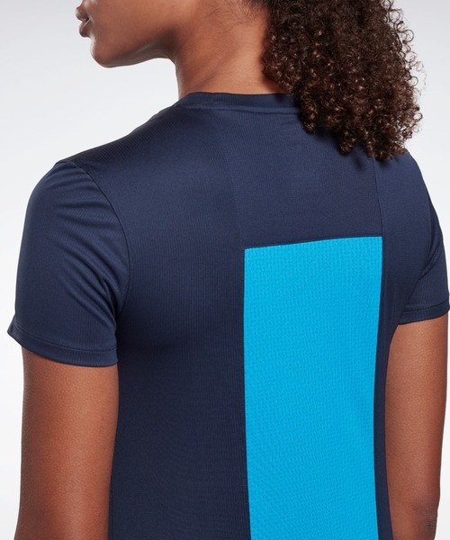 Reebok(リーボック)の「ランニング エッセンシャルズ シャツ / Running Essentials Shirt(Tシャツ/カットソー・レディース・ネイビー/マルーン/グレー/ブラック/パープル・SMALL/MEDIUM/LARGE/X-LARGE/XX-LARGE)」の15枚目の写真