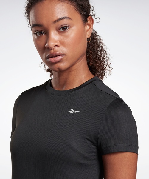 Reebok(リーボック)の「ランニング エッセンシャルズ シャツ / Running Essentials Shirt(Tシャツ/カットソー・レディース・ネイビー/マルーン/グレー/ブラック/パープル・SMALL/MEDIUM/LARGE/X-LARGE/XX-LARGE)」の21枚目の写真