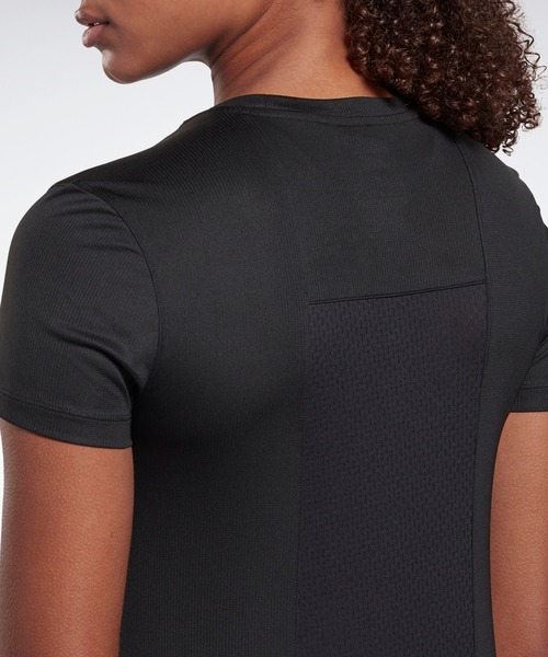 Reebok(リーボック)の「ランニング エッセンシャルズ シャツ / Running Essentials Shirt(Tシャツ/カットソー・レディース・ネイビー/マルーン/グレー/ブラック/パープル・SMALL/MEDIUM/LARGE/X-LARGE/XX-LARGE)」の22枚目の写真