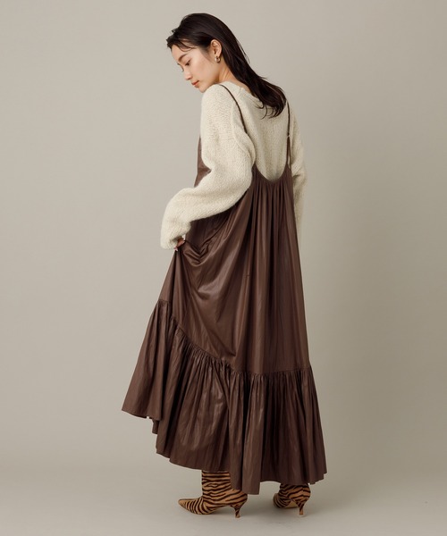 ADAM ET ROPE'（アダムエロペ）の「ギャザーキャミワンピース（ワンピース・レディース・ブラック/ダークブラウン・FREE）」の5枚目の写真