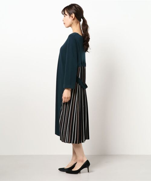BELLUNA(ベルーナ)の「バックプリーツデザインワンピース(チュニック・レディース・ターコイズブルー/ブラック/チャコール・MEDIUM/LARGE/X-LARGE)」の10枚目の写真
