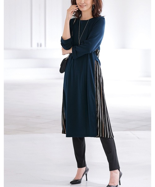 BELLUNA(ベルーナ)の「バックプリーツデザインワンピース(チュニック・レディース・ターコイズブルー/ブラック/チャコール・MEDIUM/LARGE/X-LARGE)」の8枚目の写真