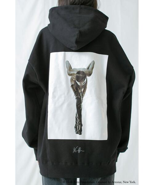 MONKEY TIME（モンキータイム）の「＜HERB RITTS × monkey time＞ PHOTO PRINT HOODY/パーカー（パーカー・メンズ・ブラック/ホワイト・M/S/L）」の2枚目の写真