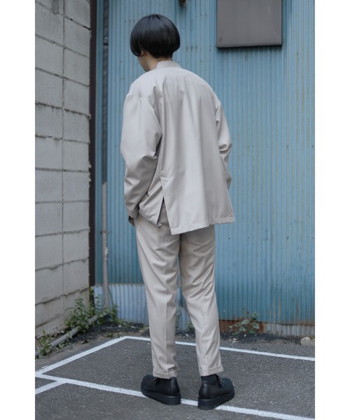 CREARE -LINO-（クレアーレリノ）の「ツイストコード付き　1タック ロールアップ アンクルパンツ（スラックス・メンズ・グレイッシュベージュ/カーキ/ブラック・M/L）」の15枚目の写真