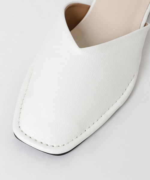 ITEMS URBANRESEARCH（アイテムズ アーバンリサーチ）の「スクエアミュール（その他シューズ・レディース・オフホワイト/グレー系その他/ブラック・23.5/24.5）」の15枚目の写真