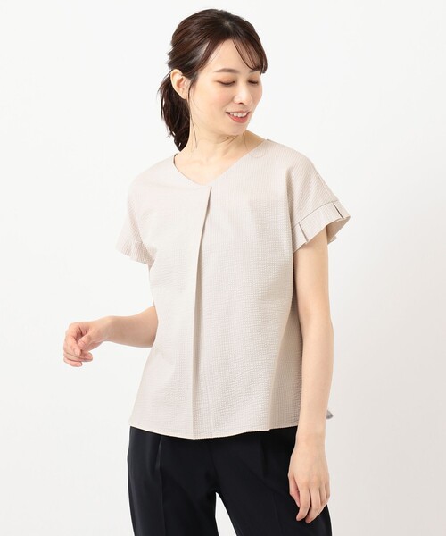 J.PRESS(ジェイプレス)の「【抗菌防臭・吸水速乾】サッカージャージー Vネック カットソー(Tシャツ/カットソー・レディース・ホワイト系/ライトグレー系/ライトグレー系1/カーキ系1/ネイビー系1/スモーキーグリーン系・T13/T15)」の11枚目の写真