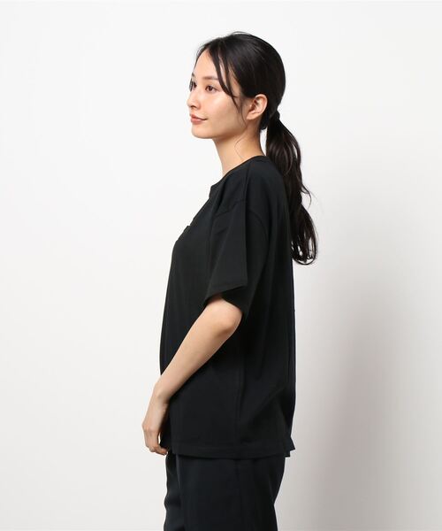 ehka sopo（エヘカソポ）の「発泡プリントロゴTシャツ（Tシャツ/カットソー・レディース・ブラック/オフホワイト/グリーン・ﾌﾘ-）」の5枚目の写真