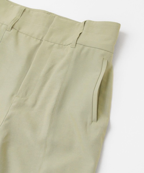 KBF+(ケービーエフプラス)の「KBF+ スリットスリムパンツ(その他パンツ・レディース・ホワイト系その他/グリーン系その他/ブルー系その他・38/36)」の15枚目の写真