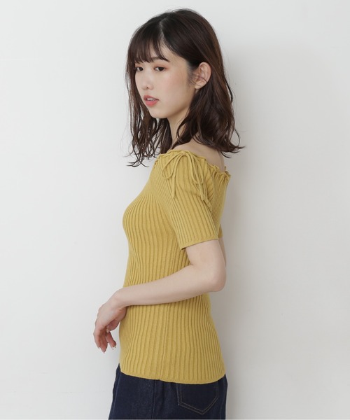 FREE'S MART（フリーズマート）の「◆2Wayオフショルリボンリブ半袖ニット（ニット/セーター・レディース・ブラック/ベージュ/イエロー/グリーン・FREE）」の7枚目の写真