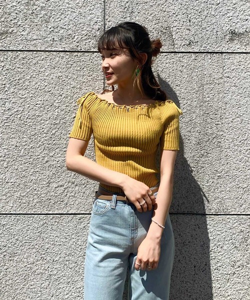 FREE'S MART（フリーズマート）の「◆2Wayオフショルリボンリブ半袖ニット（ニット/セーター・レディース・ブラック/ベージュ/イエロー/グリーン・FREE）」の18枚目の写真