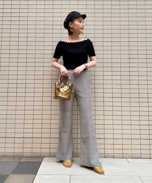 FREE'S MART（フリーズマート）の「◆2Wayオフショルリボンリブ半袖ニット（ニット/セーター・レディース・ブラック/ベージュ/イエロー/グリーン・FREE）」の17枚目の写真