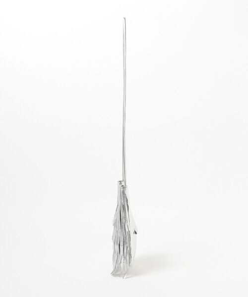 Demi-Luxe BEAMS（デミルクス ビームス）の「NOMADIS / BETTY メタリック ショルダーバッグ（ショルダーバッグ・レディース・シルバー・ONE SIZE）」の4枚目の写真