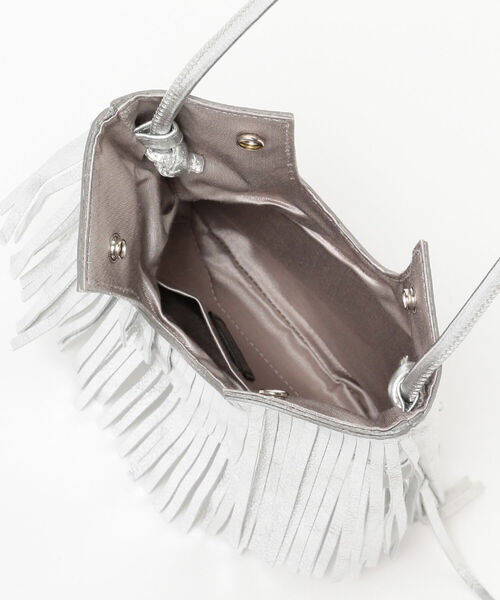 Demi-Luxe BEAMS（デミルクス ビームス）の「NOMADIS / BETTY メタリック ショルダーバッグ（ショルダーバッグ・レディース・シルバー・ONE SIZE）」の9枚目の写真