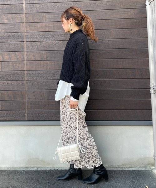 SLURR(スラ―)の「【セット】ケーブルニット+ブラウスチュニック(ニット/セーター・レディース・モカ/ブラック/アイボリー/ライトベージュ・FREE)」の7枚目の写真
