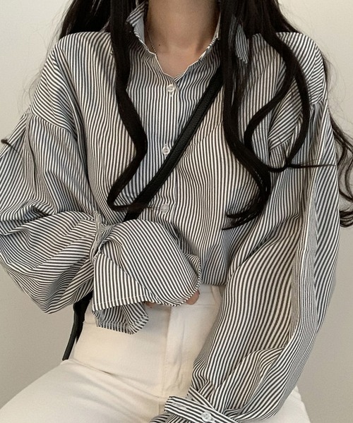 AMOUR BOX（アムールボックス）の「ボリュームスリーブストライプシャツブラウス（シャツ/ブラウス・レディース・ブラック/ブルー・FREE）」の7枚目の写真