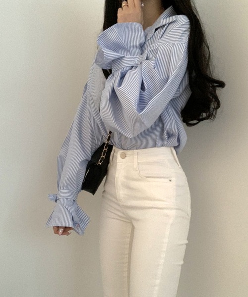 AMOUR BOX（アムールボックス）の「ボリュームスリーブストライプシャツブラウス（シャツ/ブラウス・レディース・ブラック/ブルー・FREE）」の10枚目の写真