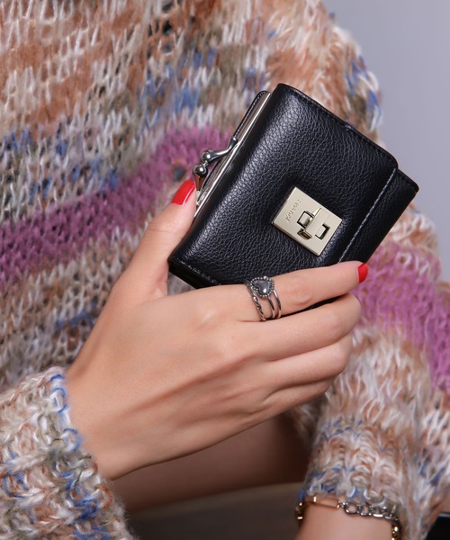 jouetie（ジュエティ）の「【jouetie/ジュエティ】　回転金具　ガマ口ミニ財布（財布・レディース・ブラック/アイボリー/グレー系その他/ベージュ系その他/ブルー系その他/ピンク系その他/ワイン系/ダークブラウン系/ベージュ系/ダークグリーン系/ダークグリーン系1/カーキ系/ネイビー系・FREE）」の3枚目の写真