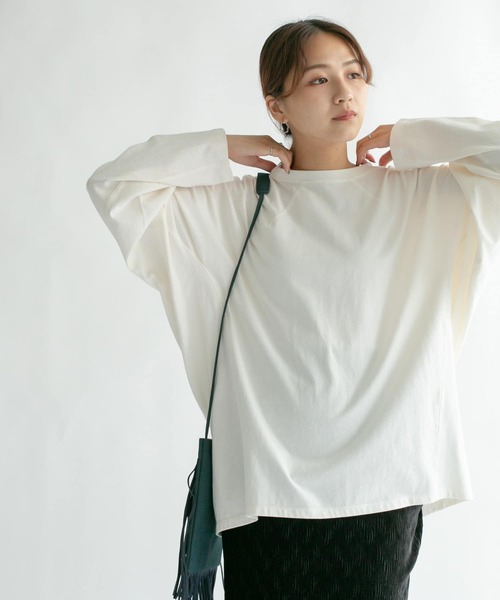 KBF（ケイビーエフ）の「ドルマンBIGロンTシャツ（Tシャツ/カットソー・レディース・チャコールグレー/アイボリー/ピンク・ONE）」の2枚目の写真