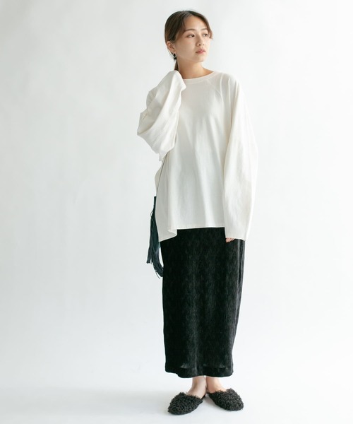 KBF（ケイビーエフ）の「ドルマンBIGロンTシャツ（Tシャツ/カットソー・レディース・チャコールグレー/アイボリー/ピンク・ONE）」の4枚目の写真