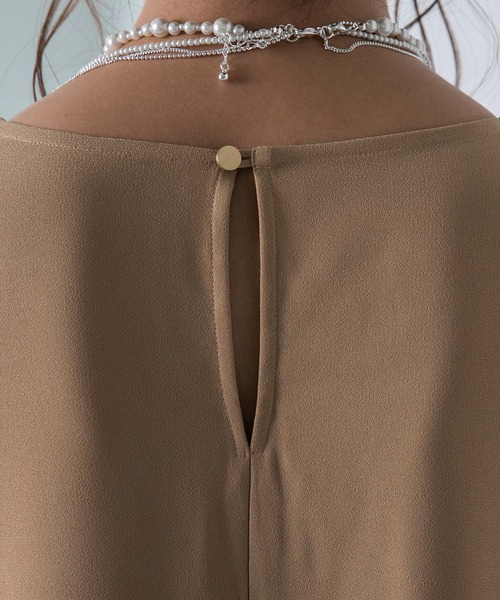 form forma（フォルムフォルマ）の「【WEB限定】≪着回し力抜群♪≫袖レース×サテンアクセントワンピース（ドレス・レディース・ベージュ/ネイビー・9号/13号）」の9枚目の写真