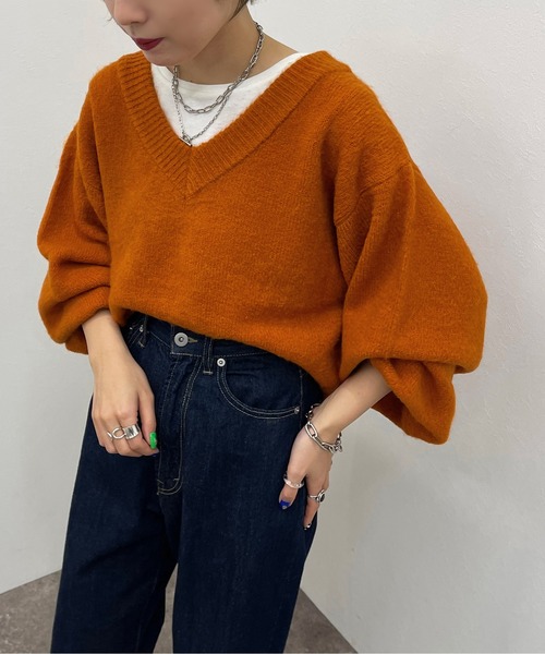 apres jour mignon（アプレジュールミニョン）の「ショートＶネックモチモチニットプルオーバー【ZOZOTOWN限定アイテム】（ニット/セーター・レディース・パープル/グリーン/ブルー/グリーン系その他3/ブルー系その他2/マスタード/レッド/ブラック/オレンジ系その他/アイボリー・X-LARGE/フリー）」の10枚目の写真