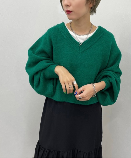 apres jour mignon（アプレジュールミニョン）の「ショートＶネックモチモチニットプルオーバー【ZOZOTOWN限定アイテム】（ニット/セーター・レディース・パープル/グリーン/ブルー/グリーン系その他3/ブルー系その他2/マスタード/レッド/ブラック/オレンジ系その他/アイボリー・X-LARGE/フリー）」の3枚目の写真