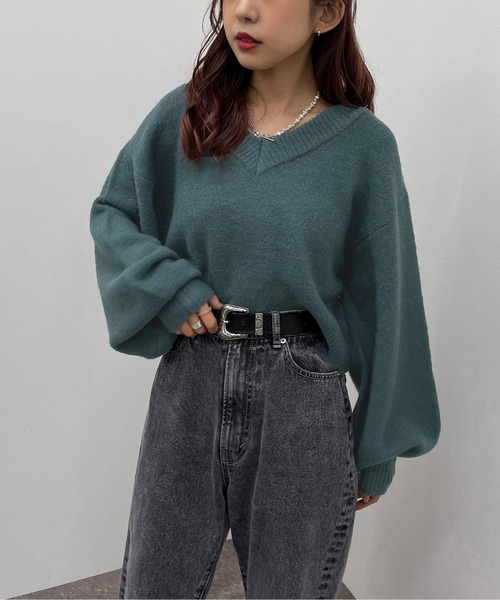 apres jour mignon（アプレジュールミニョン）の「ショートＶネックモチモチニットプルオーバー【ZOZOTOWN限定アイテム】（ニット/セーター・レディース・パープル/グリーン/ブルー/グリーン系その他3/ブルー系その他2/マスタード/レッド/ブラック/オレンジ系その他/アイボリー・X-LARGE/フリー）」の6枚目の写真