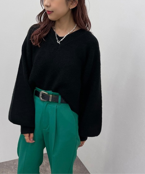 apres jour mignon（アプレジュールミニョン）の「ショートＶネックモチモチニットプルオーバー【ZOZOTOWN限定アイテム】（ニット/セーター・レディース・パープル/グリーン/ブルー/グリーン系その他3/ブルー系その他2/マスタード/レッド/ブラック/オレンジ系その他/アイボリー・X-LARGE/フリー）」の15枚目の写真