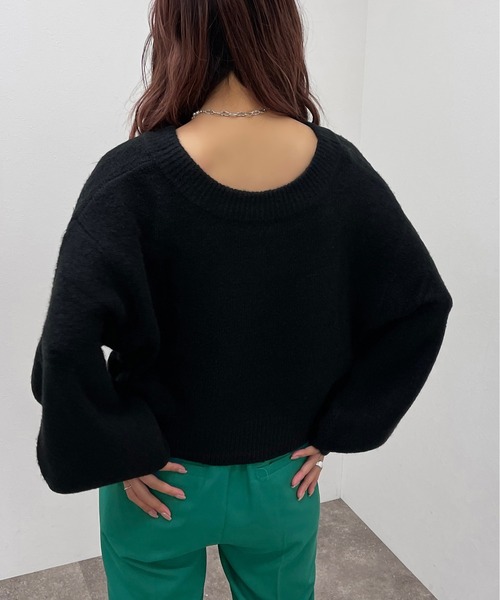 apres jour mignon（アプレジュールミニョン）の「ショートＶネックモチモチニットプルオーバー【ZOZOTOWN限定アイテム】（ニット/セーター・レディース・パープル/グリーン/ブルー/グリーン系その他3/ブルー系その他2/マスタード/レッド/ブラック/オレンジ系その他/アイボリー・X-LARGE/フリー）」の18枚目の写真