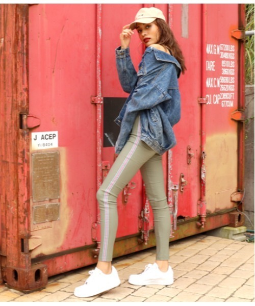 ANAP USA(アナップユーエスエー)の「サイドカラーラインストレッチパンツ(その他パンツ・レディース・カーキ・L)」の5枚目の写真