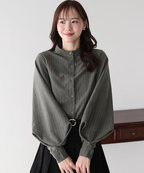 BLUEEAST(ブルーイースト)の「《新柄追加》スタンドカラーボリュームスリーブシャツ(シャツ/ブラウス・レディース・ブラック/ベージュ/オフホワイト/ブルー/ブラウン/ピンク/ブラウン系・MEDIUM)」の5枚目の写真