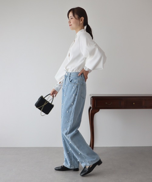 BLUEEAST(ブルーイースト)の「《新柄追加》スタンドカラーボリュームスリーブシャツ(シャツ/ブラウス・レディース・ブラック/ベージュ/オフホワイト/ブルー/ブラウン/ピンク/ブラウン系・MEDIUM)」の19枚目の写真