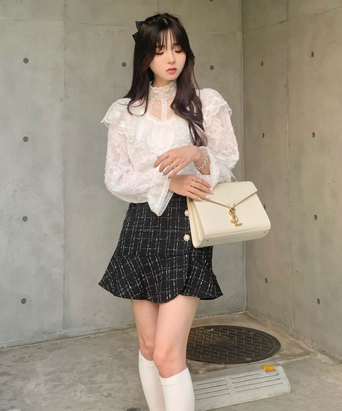 titty&Co. PETIT by poyo(ティティーアンドコープティバイポヨ)の「【ファッションインフルエンサーPOYO×titty&Co.PETIT】シャギーレーススタンドカラーブラウス(シャツ/ブラウス・レディース・ホワイト・FREE)」の3枚目の写真