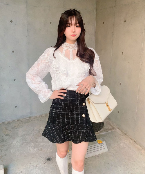 titty&Co. PETIT by poyo(ティティーアンドコープティバイポヨ)の「【ファッションインフルエンサーPOYO×titty&Co.PETIT】シャギーレーススタンドカラーブラウス(シャツ/ブラウス・レディース・ホワイト・FREE)」の4枚目の写真