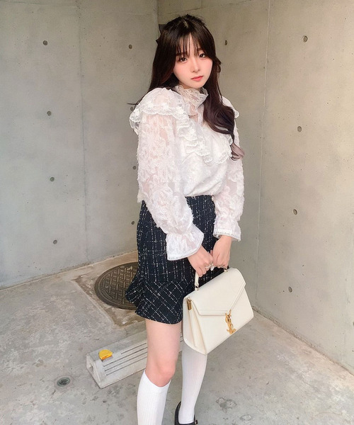 titty&Co. PETIT by poyo(ティティーアンドコープティバイポヨ)の「【ファッションインフルエンサーPOYO×titty&Co.PETIT】シャギーレーススタンドカラーブラウス(シャツ/ブラウス・レディース・ホワイト・FREE)」の6枚目の写真