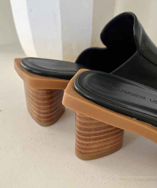 CAPRICIEUX LE'MAGE（カプリシューレマージュ）の「スクエア三角ヒールミュール（サンダル・レディース・アイボリー/ブラック・M/L）」の8枚目の写真