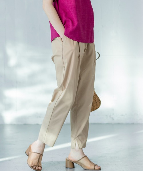 LE SOUK HOLIDAY（ルスークホリデー）の「タックテーパードパンツ（チノパンツ・レディース・ベージュ/グリーン/ブラック/ブラウン/ネイビー・M/S/L）」の3枚目の写真