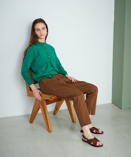 LE SOUK HOLIDAY（ルスークホリデー）の「タックテーパードパンツ（チノパンツ・レディース・ベージュ/グリーン/ブラック/ブラウン/ネイビー・M/S/L）」の6枚目の写真