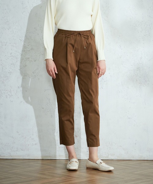 LE SOUK HOLIDAY（ルスークホリデー）の「タックテーパードパンツ（チノパンツ・レディース・ベージュ/グリーン/ブラック/ブラウン/ネイビー・M/S/L）」の11枚目の写真