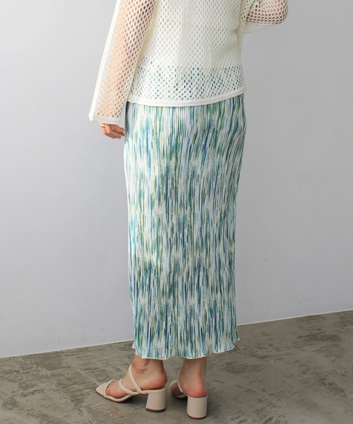 GeeRA(ジーラ)の「ミニプリーツプリントタイトロングスカート(スカート・レディース・オレンジ/グリーン・MEDIUM)」の5枚目の写真