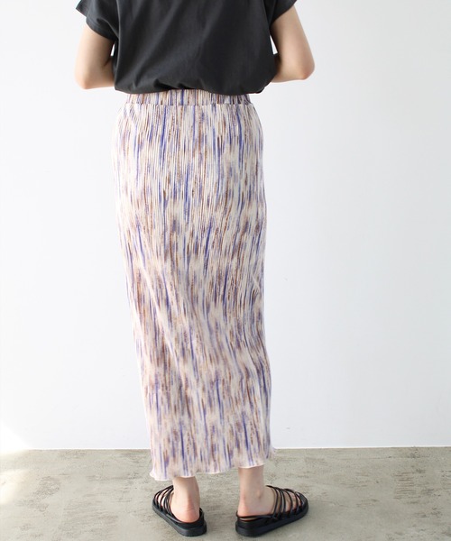 GeeRA(ジーラ)の「ミニプリーツプリントタイトロングスカート(スカート・レディース・オレンジ/グリーン・MEDIUM)」の12枚目の写真