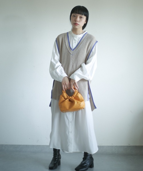 spoon store(スプーンストア)の「配色ラインサイドボタンニットベスト(ベスト・レディース・ベージュ/グリーン/アイボリー・フリー)」の13枚目の写真