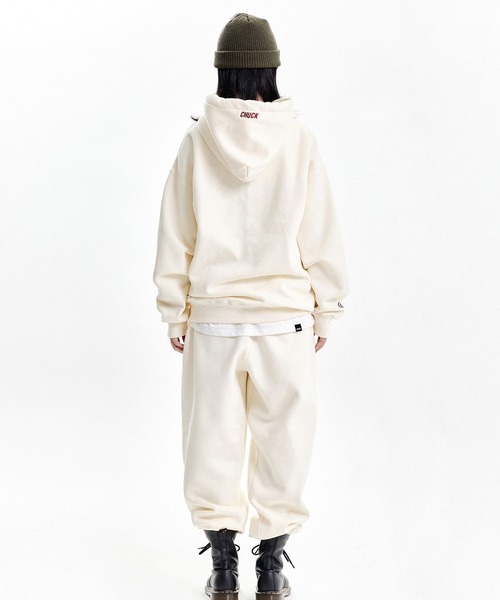 CHUCK（チャック）の「【UNISEX】CHUCK／SIGNATURE LOGO フーディー  2274328（パーカー・レディース・ライトグレー/クリーム・SMALL/MEDIUM/LARGE）」の12枚目の写真