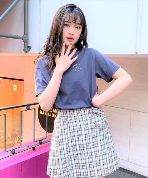 PINK-latte（ピンクラテ）の「◆【ニコラ掲載商品】共地ダブルバックルスカート（スカート・キッズ・ライトグリーン系1/ブルー系3/グレー系1/ベージュ系その他4・15 /14/16）」の18枚目の写真